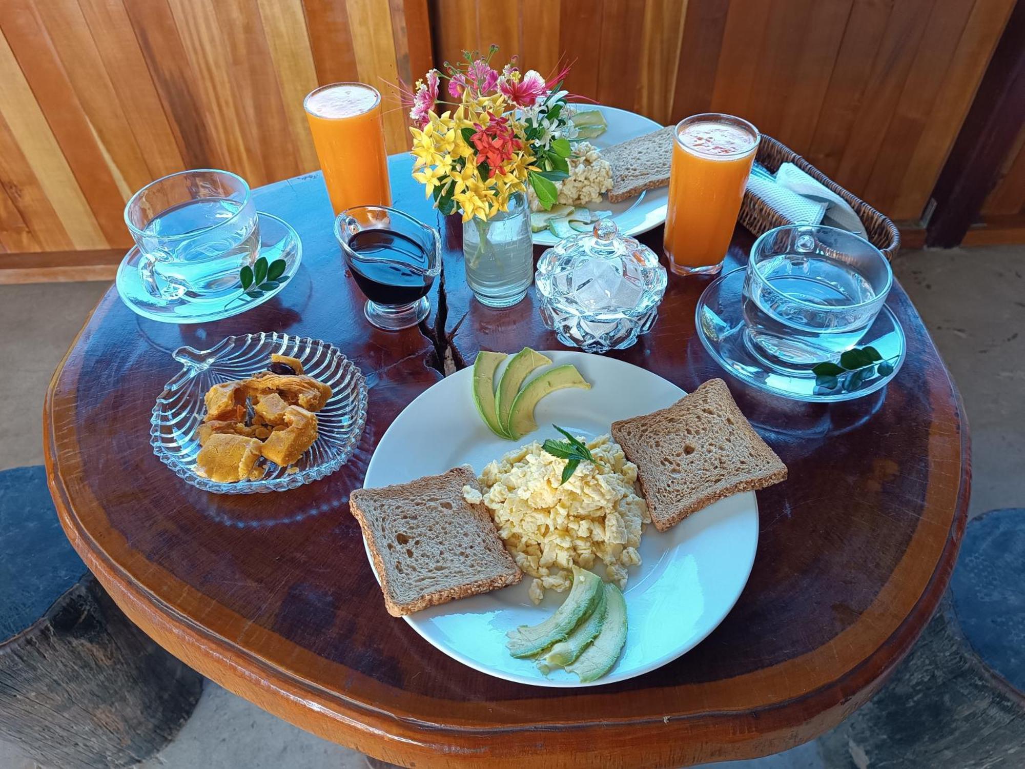 Quirquincho House Lodge Puerto Maldonado Eksteriør bilde